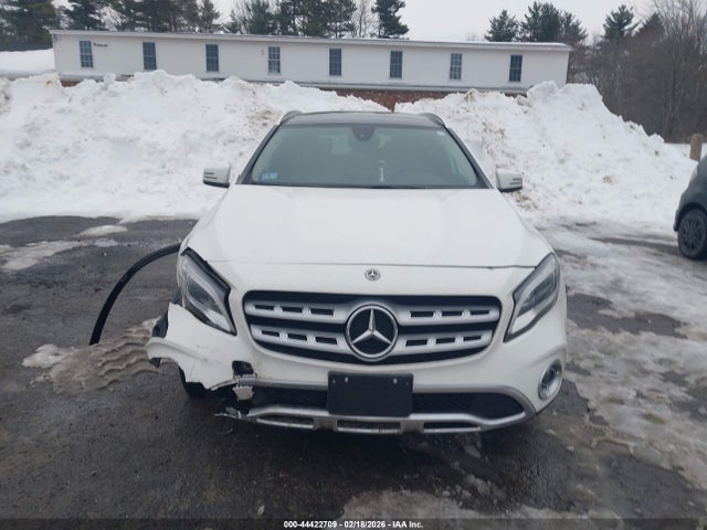 Mercedes-Benz GLA 4matic
