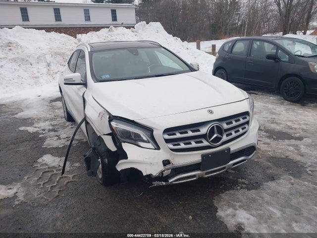 Mercedes-Benz GLA 4matic