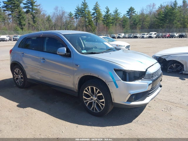 Salvage Mitsubishi Outlander Image