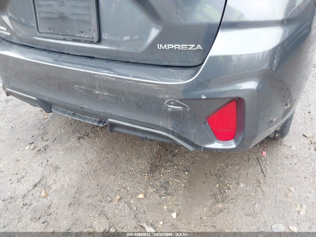 Subaru Impreza Base 5-door