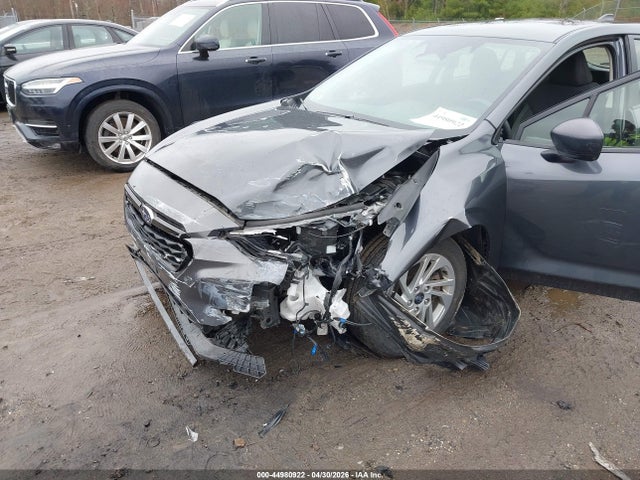 Subaru Impreza Base 5-door