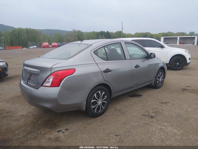 Nissan Versa 1.6 S