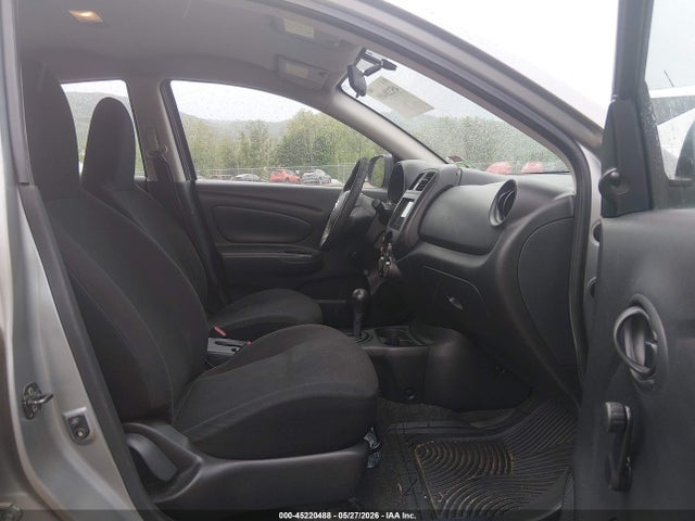 Nissan Versa 1.6 S