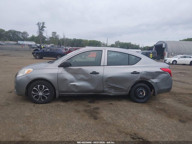 Nissan Versa 1.6 S