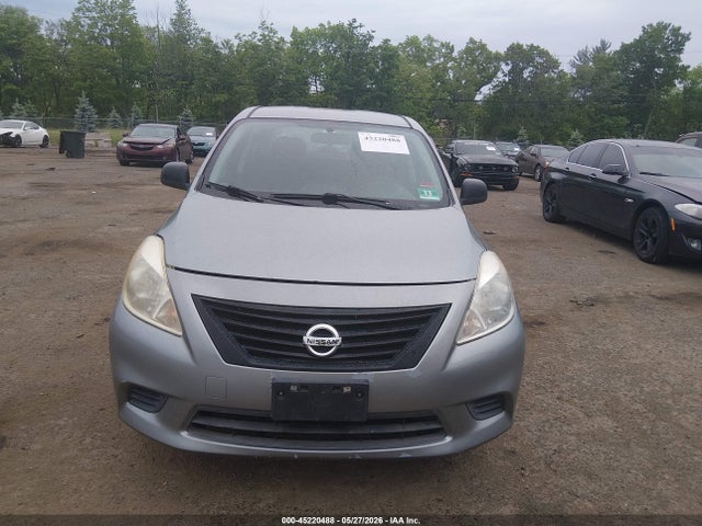 Nissan Versa 1.6 S