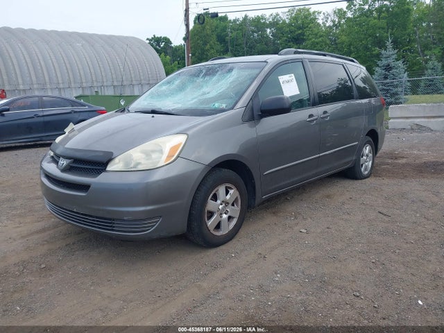 Toyota Sienna Le