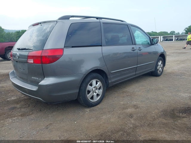 Toyota Sienna Le