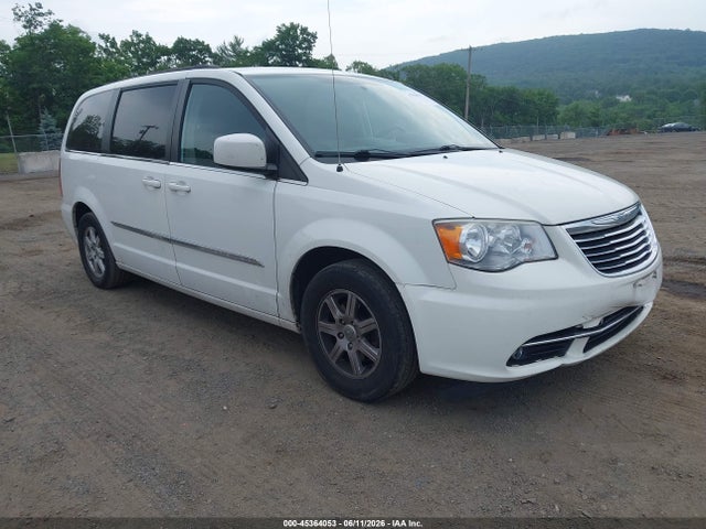 Salvage Chrysler Town & Country Image