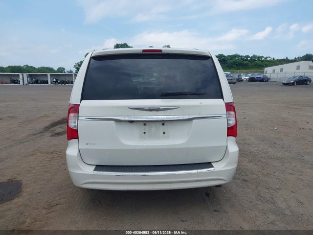 Chrysler Town & Country Touring