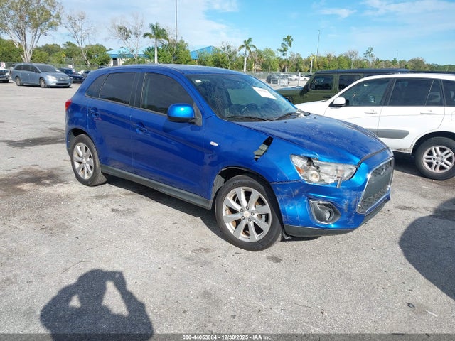 Salvage Mitsubishi Outlander Image
