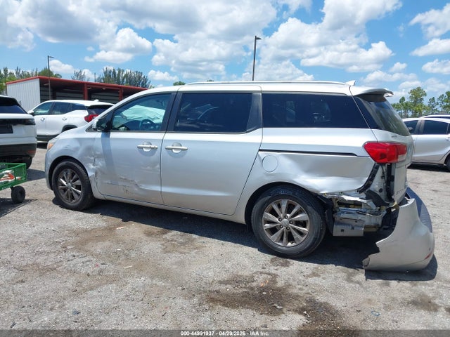 Kia Sedona Lx