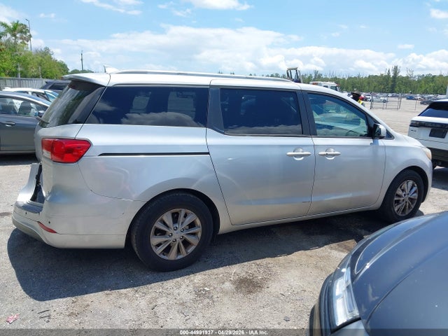 Kia Sedona Lx