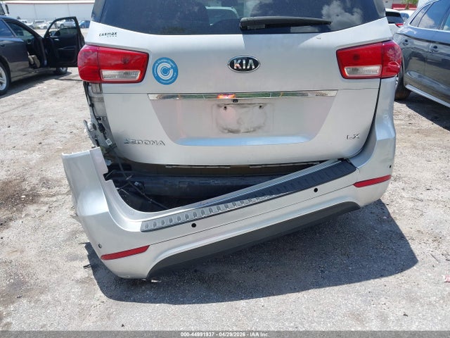 Kia Sedona Lx