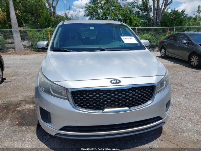 Kia Sedona Lx