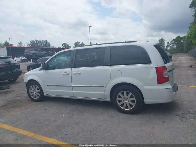 Chrysler Town & Country Touring