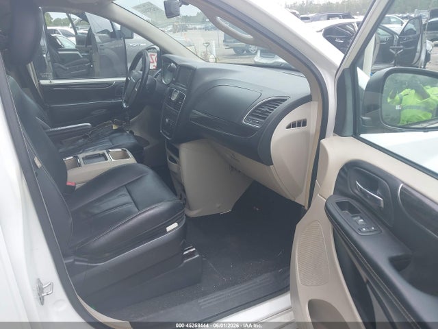 Chrysler Town & Country Touring