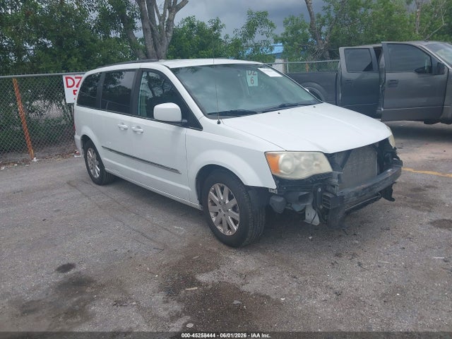 Salvage Chrysler Town & Country Image