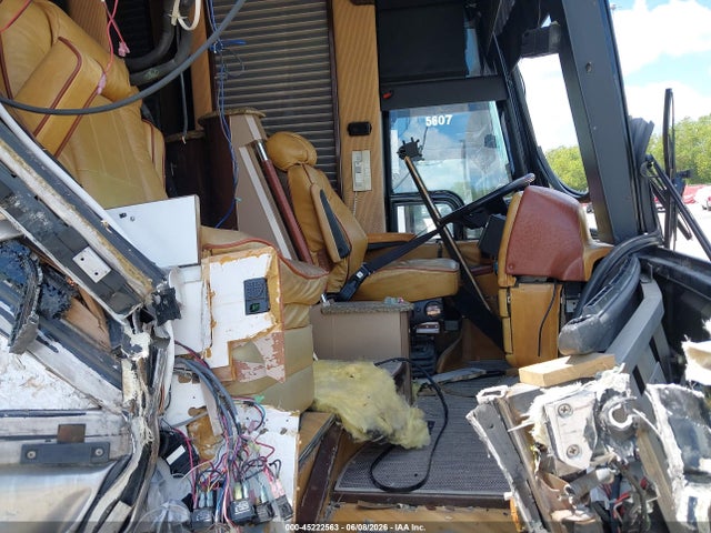 Prevost Bus