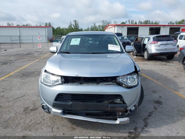 Mitsubishi Outlander Se