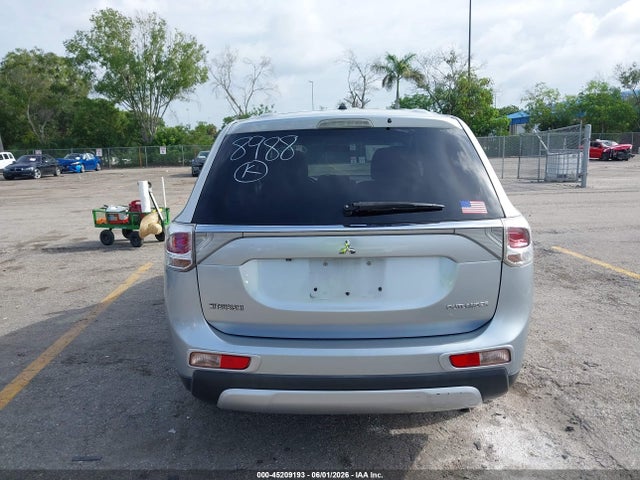 Mitsubishi Outlander Se