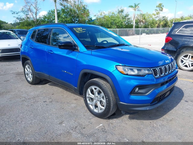 Salvage Jeep Compass Image