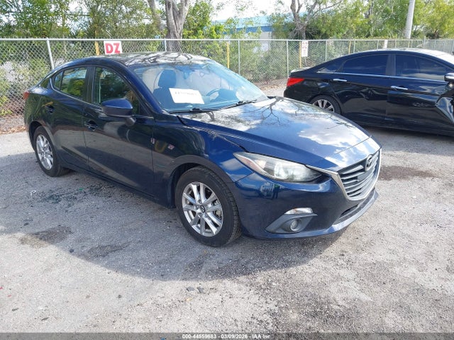 Salvage Mazda Mazda3 Image