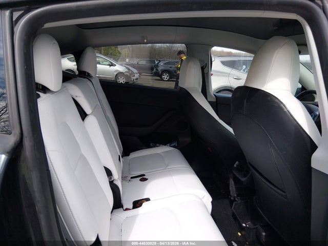 Tesla Model Y Long Range Dual Motor All-wheel Drive