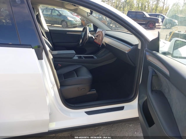 Tesla Model Y Performance Dual Motor All-wheel Drive
