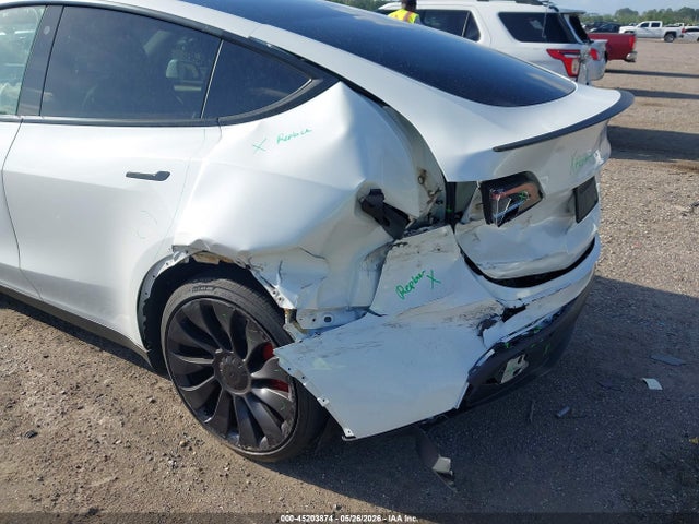 Tesla Model Y Performance Dual Motor All-wheel Drive