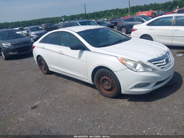 Salvage Hyundai SONATA Image