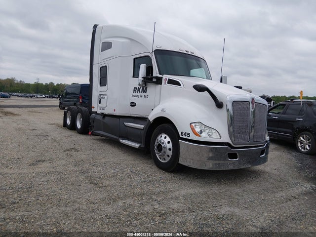 Salvage Kenworth T680 Image