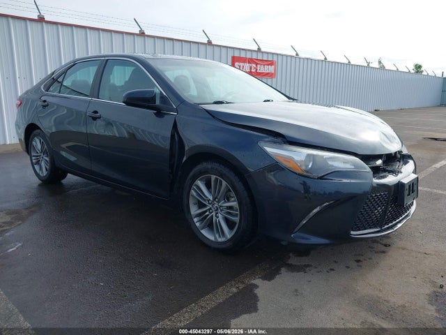 Salvage Toyota Camry Image