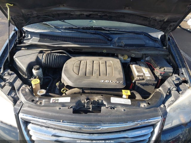 Chrysler Town & Country Touring