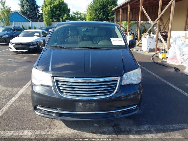 Chrysler Town & Country Touring