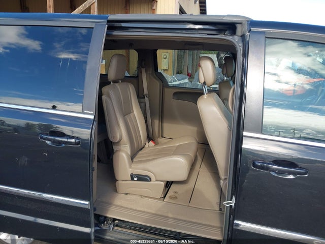 Chrysler Town & Country Touring