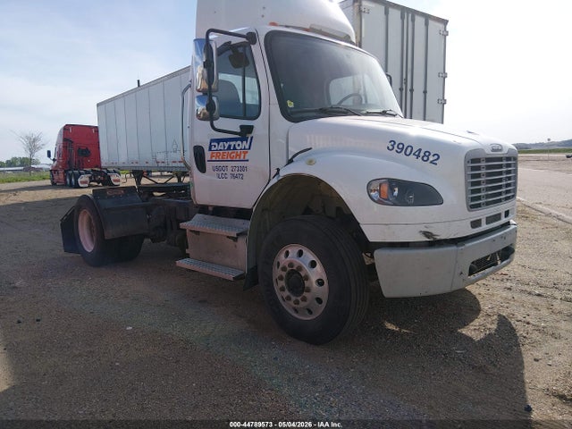 Salvage Freightliner M2 106 Image