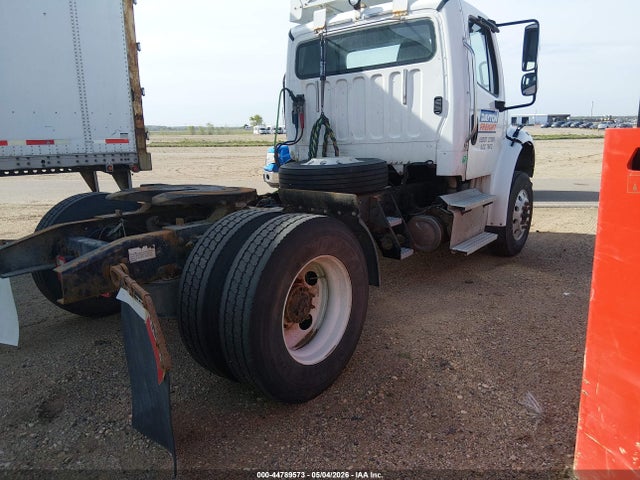 Freightliner M2 106