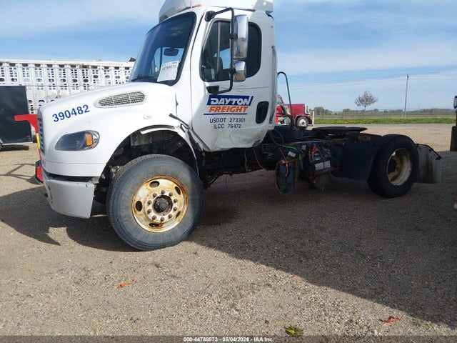 Freightliner M2 106