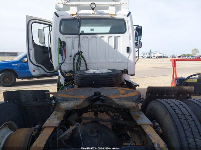 Freightliner M2 106