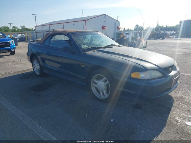 Salvage Ford Mustang Image