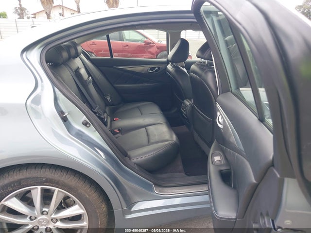 INFINITI Q50 2.0t Premium
