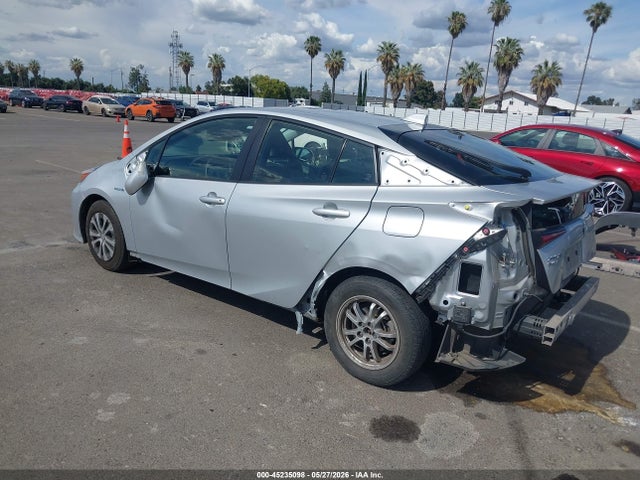Toyota Prius Le Awd-e