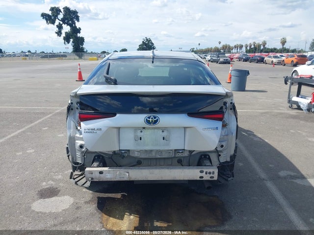 Toyota Prius Le Awd-e