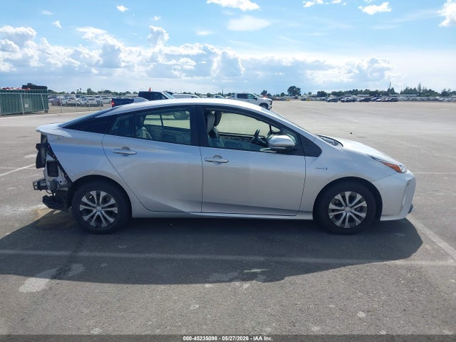 Toyota Prius Le Awd-e