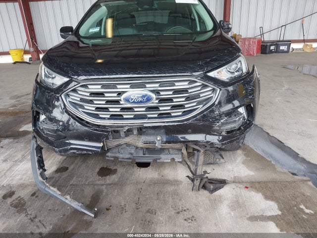 Ford Edge Titanium