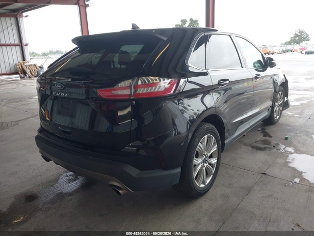 Ford Edge Titanium