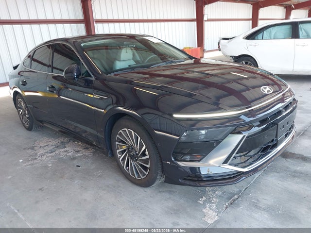 Salvage Hyundai SONATA Image