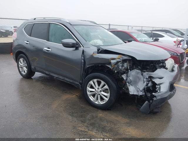 Salvage Nissan Rogue Image