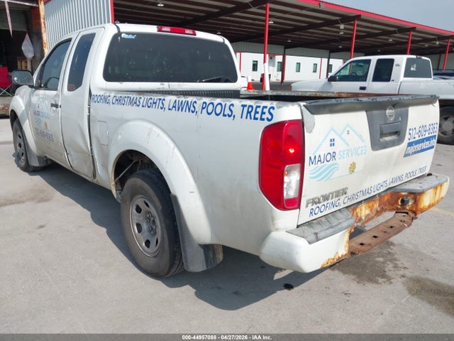 Nissan Frontier S