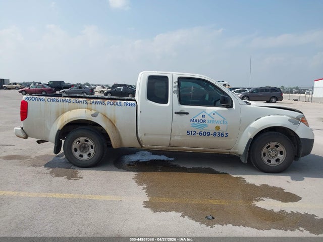 Nissan Frontier S